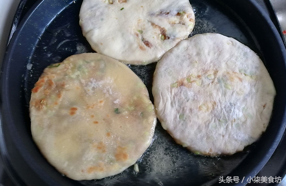 图片[17]-牛肉馅饼的最快速做法 不发面 不饧面 咬一口满嘴香 营养健康-起舞食谱网