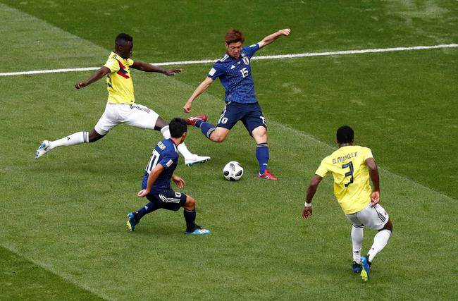 日本大战塞内加尔抢出线主动权，整体传控PK天赋异禀