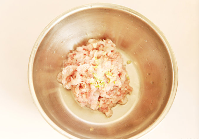 圖片[3]-獅子頭都吃過但是你吃過蛋黃獅子頭嗎-起舞食譜網