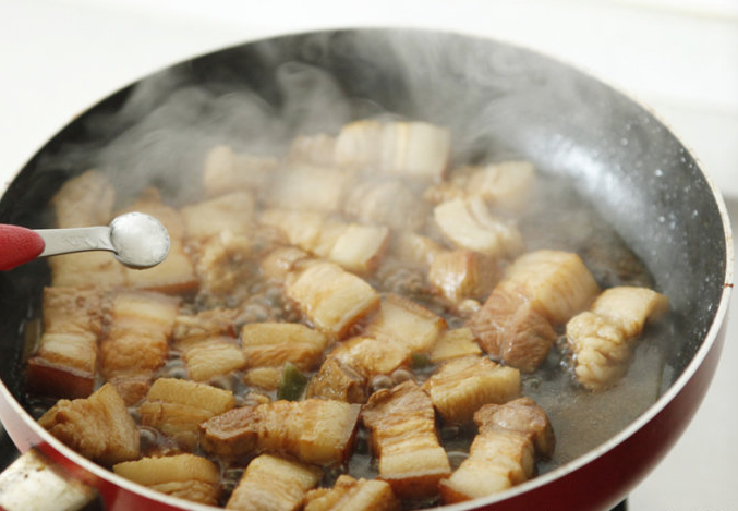 图片[7]-红烧肉的做法 焯水冷水还是热水-起舞食谱网