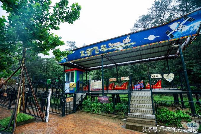 打卡重庆两个网红景点：一个差点治愈恐高症，一个夜色美的不像话