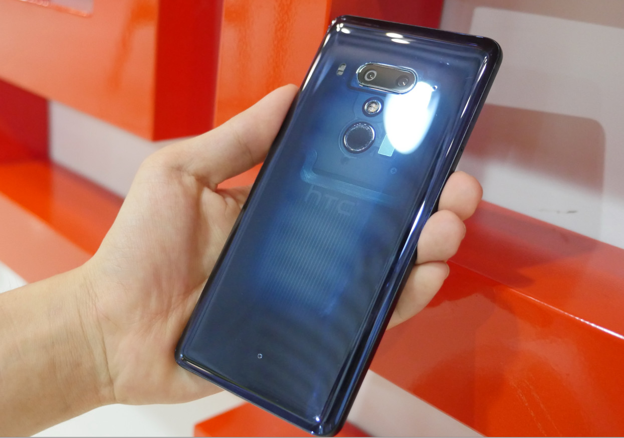 HTC U12+ 体验：最强双摄，还是一款VR手机