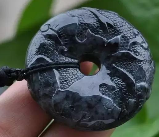 解读乌鸡种翡翠的黑历史_中国翡翠玉石网