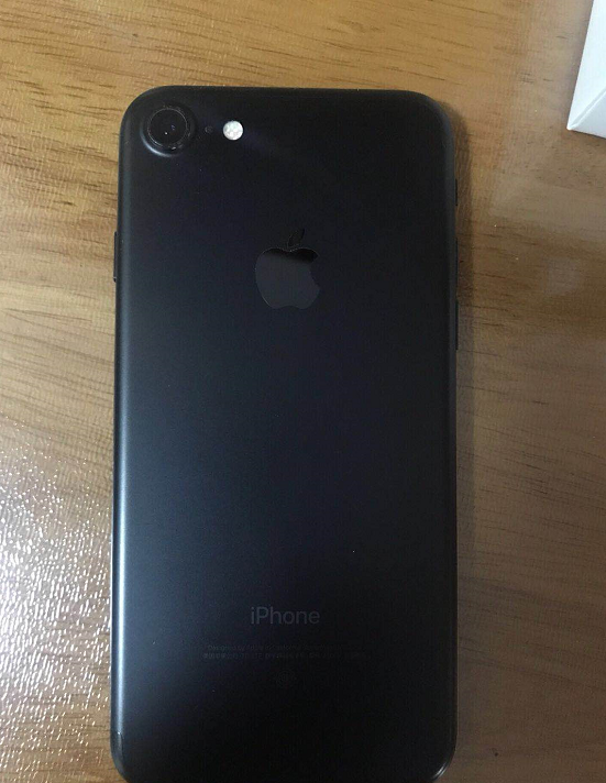 总算入手iPhone7！不愧是性价比高最大的iPhone！