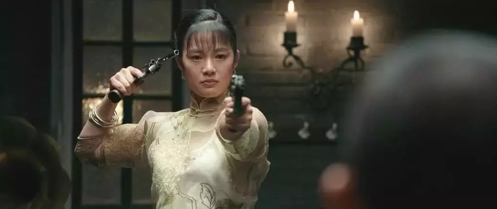 不愧是征服姜文的女人