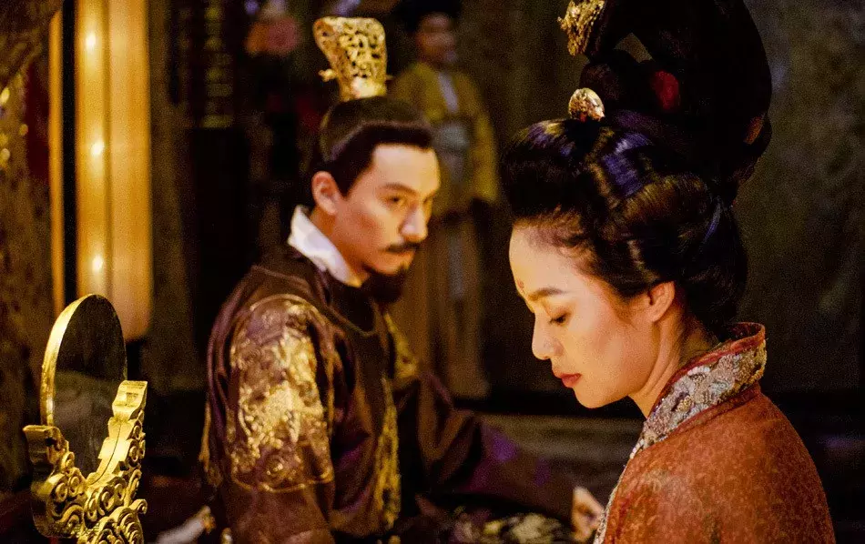 不愧是征服姜文的女人
