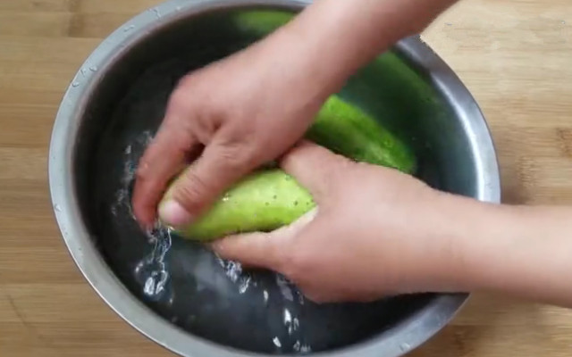 图片[4]-凉拌黄瓜做法步骤图 夏天怎么做才最好吃？-起舞食谱网