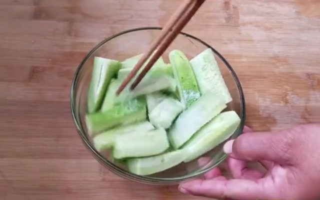 图片[7]-凉拌黄瓜做法步骤图 夏天怎么做才最好吃？-起舞食谱网