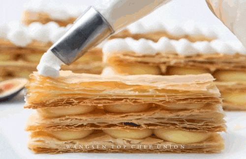 揭秘拿破仑酥制作零失败的秘密，5款千层酥制作配方集锦……