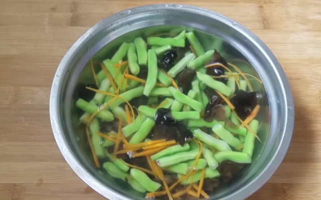 圖片[11]-涼拌豆角做法 簡單快手涼拌菜 酸爽可口 開胃又下飯-起舞食譜網(wǎng)
