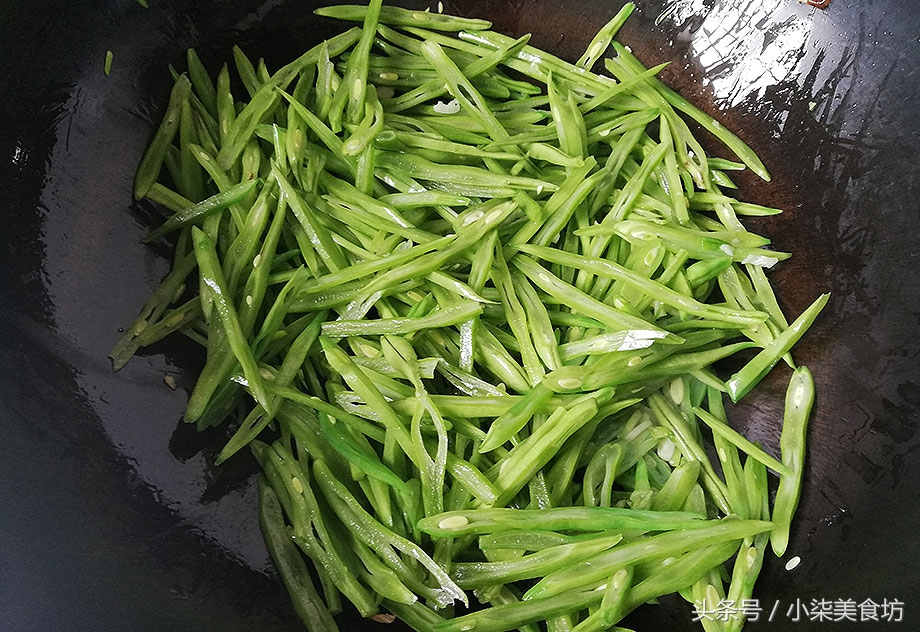 图片[8]-一把豆角 3两肉 教你做绝味小炒 10分钟炒一盘 好吃到飞起来-起舞食谱网