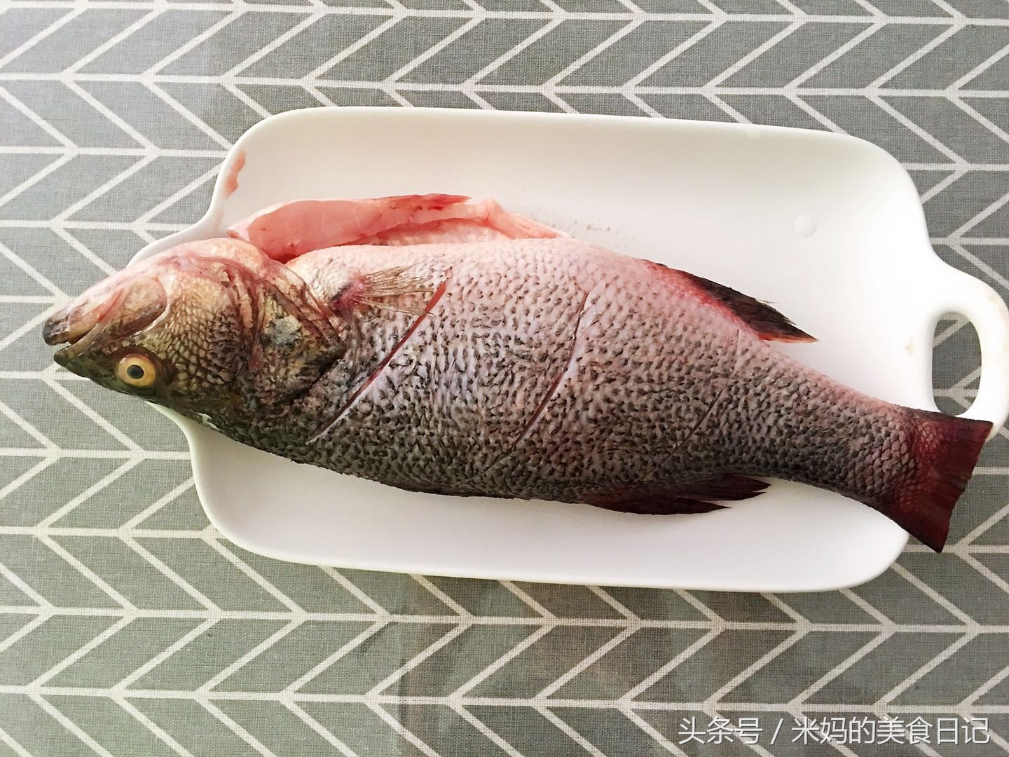 图片[5]-香辣红烧鲈鱼做法步骤图 自从学会了这种做法后2天不吃就馋得-起舞食谱网