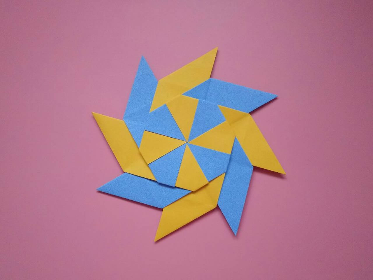 一款可以变形的飞镖折纸,简单几步就做好,儿童益智手工折纸教程