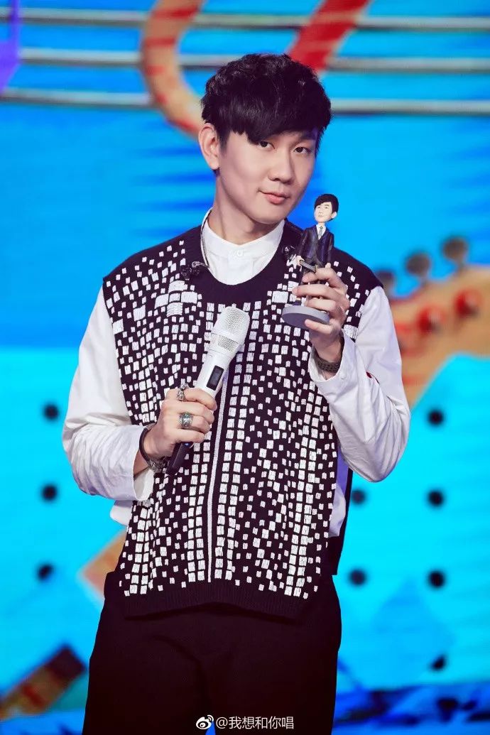 Ever was cold-shouldered to do not have a room to do not have accident of award of music of car, gold to brush a shoulder by first love, 