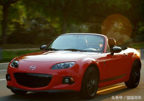 国内结婚最常用四款硬顶敞篷车：不是宝马，不是法拉利，而是这辆