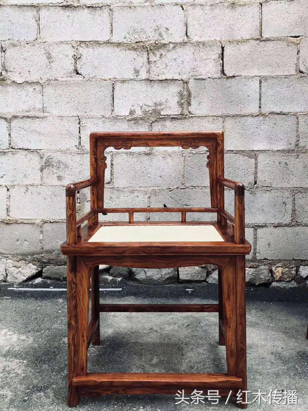 中国人为什么这么喜欢红木家具呢