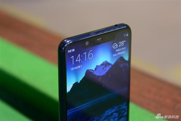 NokiaX5致敬经典，可以把聚碳酸玩好的也就仅有Nokia了