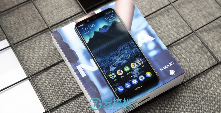 钦定千元最强神机！Nokia X5图赏：还是那个能砸核桃的诺基亚吗？