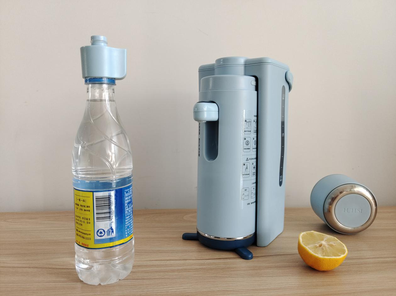 解锁更多使用场景——浩诗便携式饮水机，居家、旅游、办公皆相宜