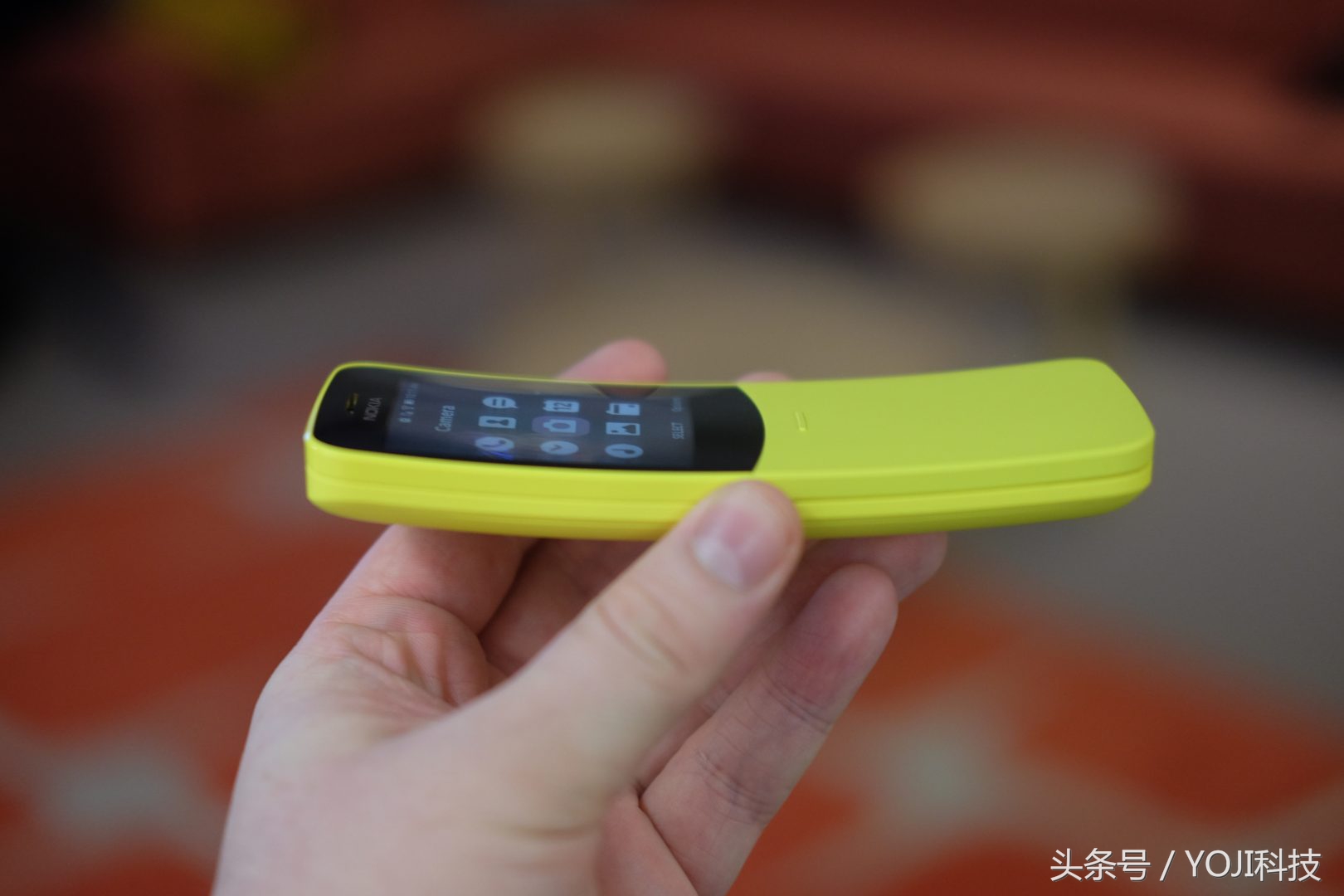 Nokia8110 4g滑盖香蕉苹果机，情结传奇500块值不值得