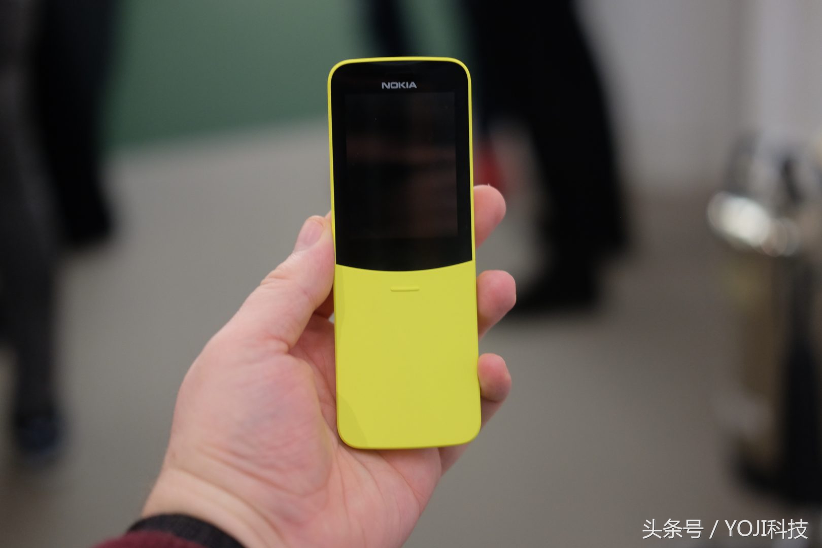 Nokia8110 4g滑盖香蕉苹果机，情结传奇500块值不值得