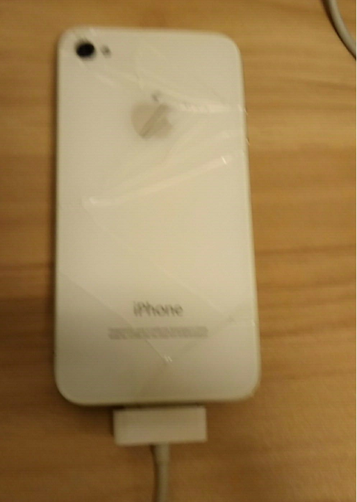 50块入手iPhone4，它以前被称作“造物主手机上”