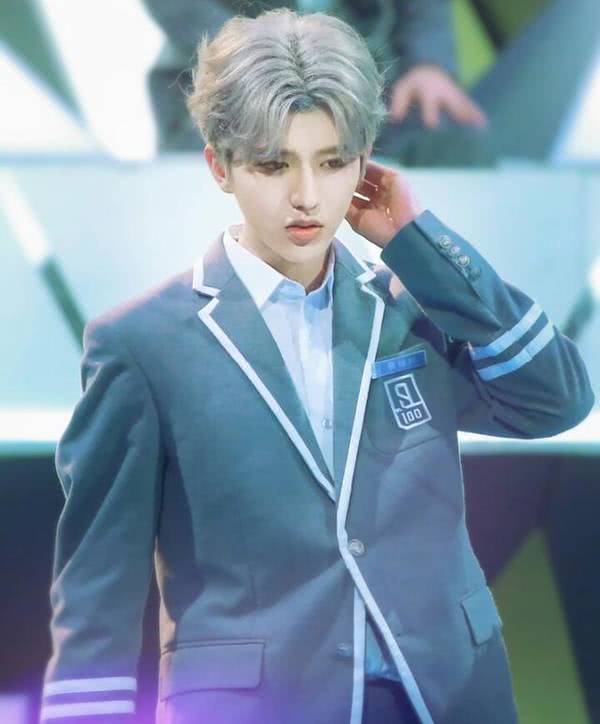 TFboys与蔡徐坤发布新歌，顶级流量正面较量，网