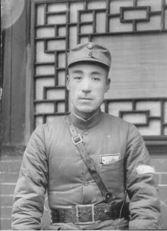 实拍1949年第一野战军4位首长合影，你不曾见过的