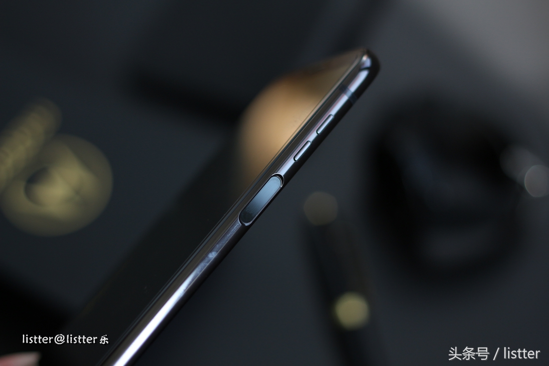 剛?cè)岵?jì)超級(jí)偶像實(shí)力派演員摩托車，motorola z3模塊化手機(jī)圖測(cè)！