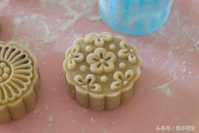 月饼别再买了，自己做的营养又健康，甜而不腻，做法很简单！