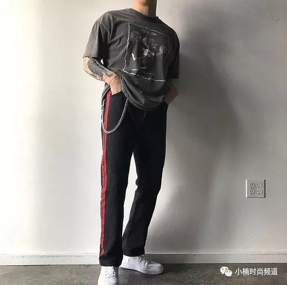 男士穿搭：铁腰链潮流大回归，妙用「裤链」让你变身硬派型男