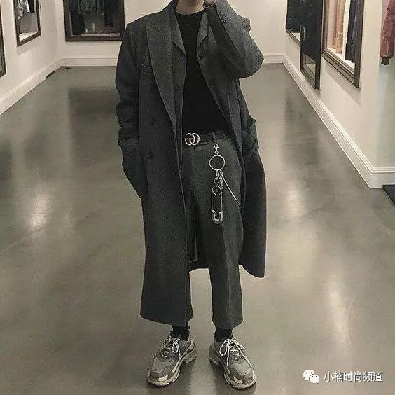 男士穿搭：铁腰链潮流大回归，妙用「裤链」让你变身硬派型男