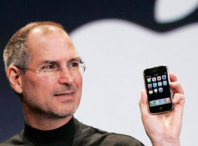 史蒂夫乔布斯的苹果1代工程机被竞拍，价钱一路飙升，炒成二十万高价