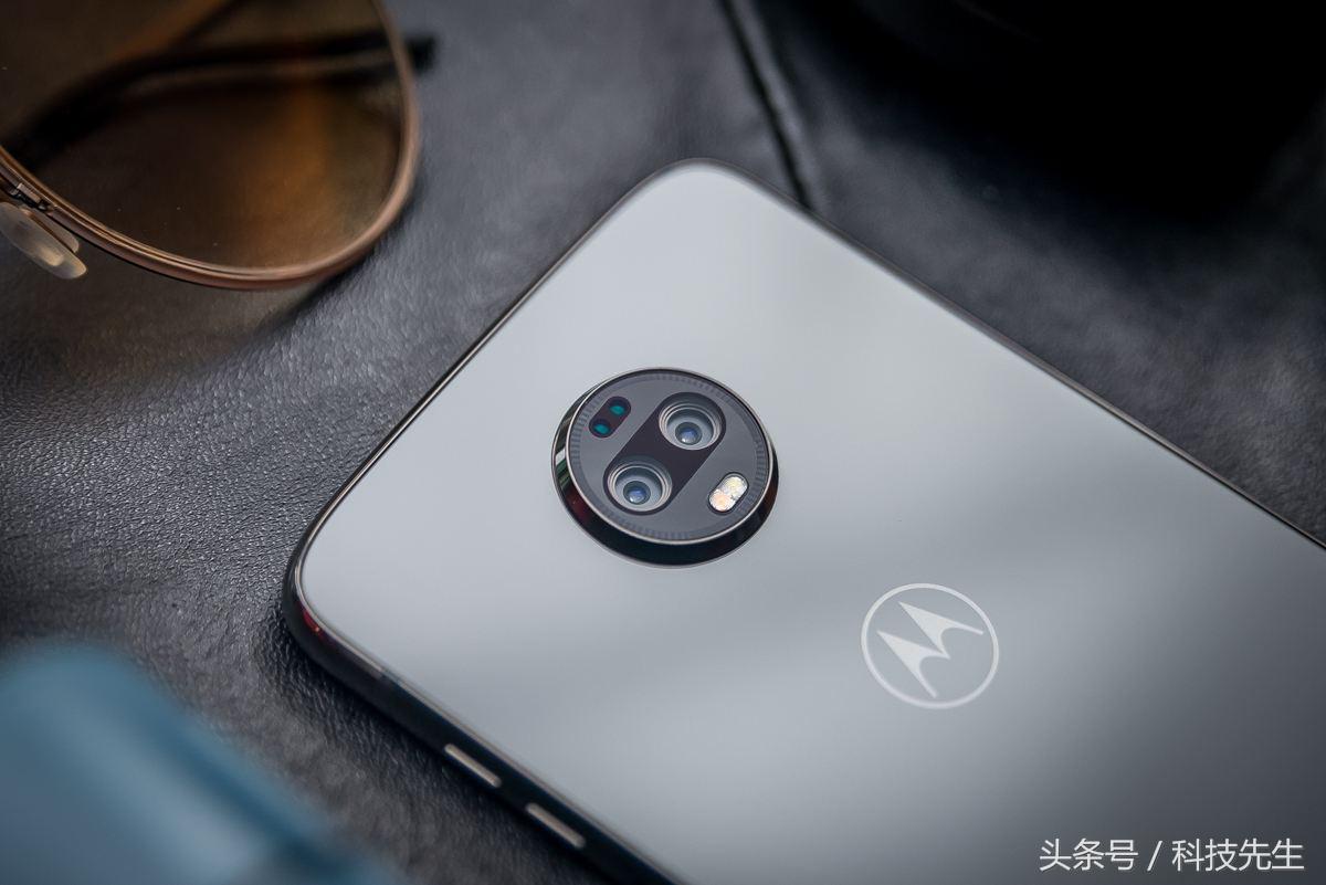motorola z3感受：我们手机上，手机上武林的自主创新豪侠