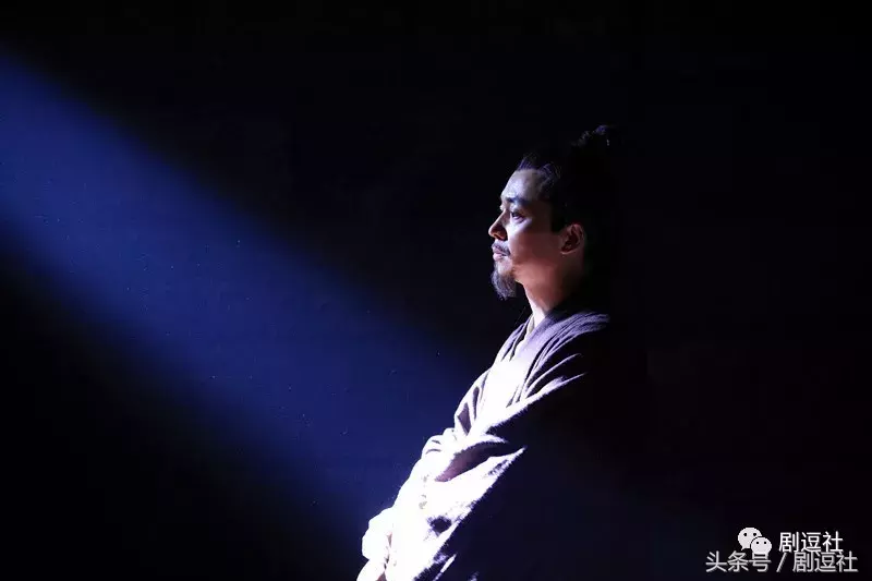 马思纯和陈伟霆的这部《橙红年代》,是我今年看过最燃的预告了!