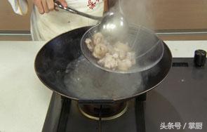 猪尾巴怎么做好吃？教您做黄豆猪尾，酱香浓郁，香浓入味