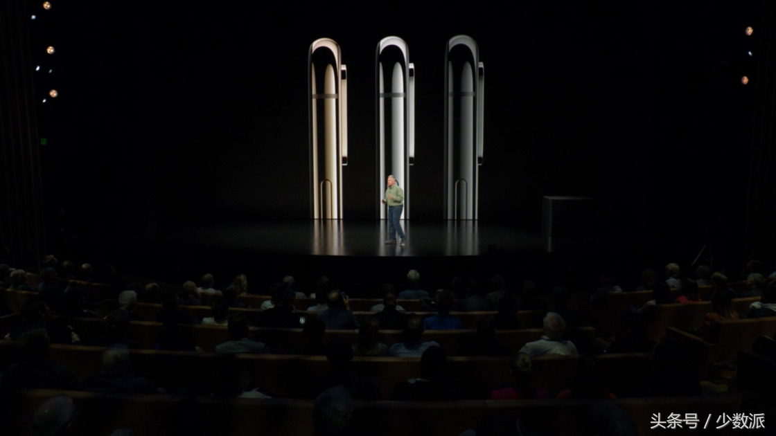 苹果发布 3 款新 iPhone：7 个颜色、双卡双待、1 万块都不够买