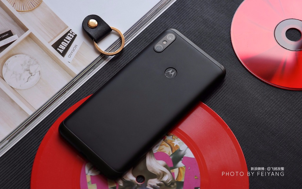 較長續(xù)航力商務(wù)接待范，這款motorola p30 note非常值得了解一下！