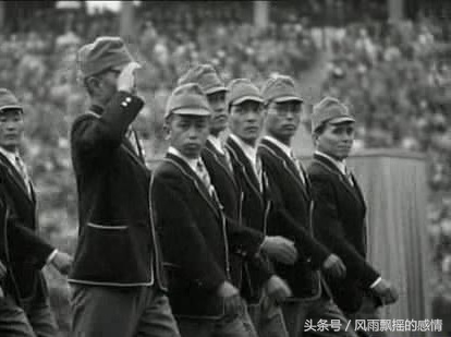 奥运会运动员进场要多久(1936年柏林奥运会，百余名中国运动员入场，日本运动员戴着军帽！)