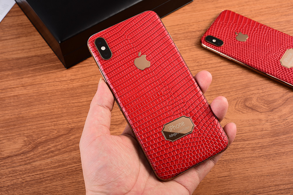 一万8的iPhone XS鲜红色版拆箱入门，钱夹隐痛