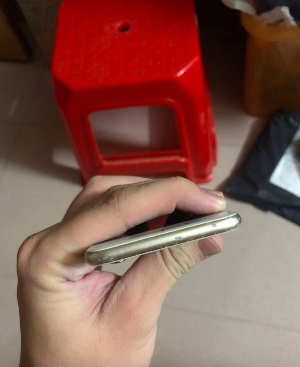 此次赚变大！网民入手iPhone6s 64GB仅800元钱！