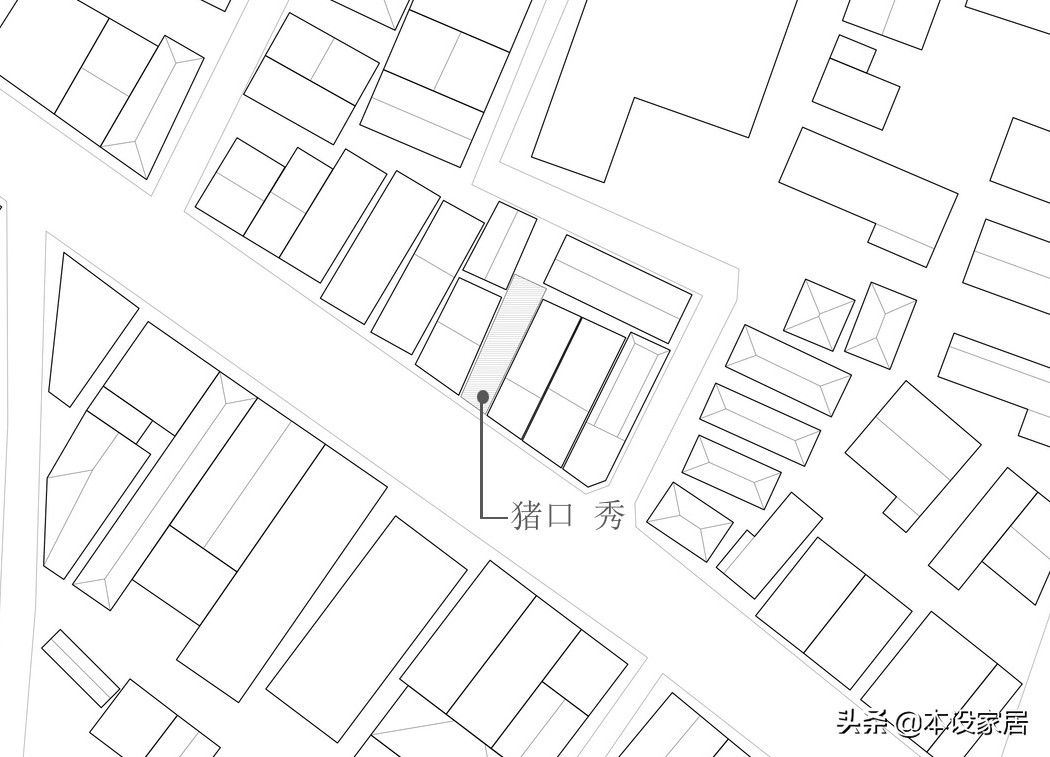 他买下占地仅27.5㎡的房子，一层一房间，网友：真是太酷了