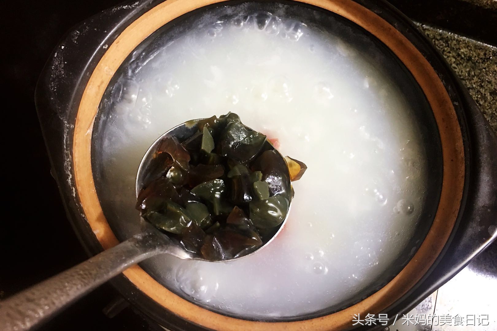 图片[8]-皮蛋瘦肉粥做法步骤图 早餐来一碗养胃又防感冒-起舞食谱网