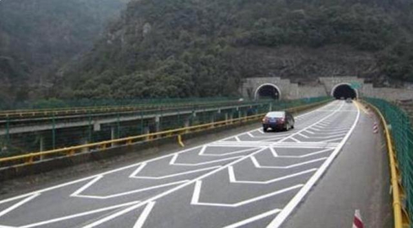 四川道路指示牌