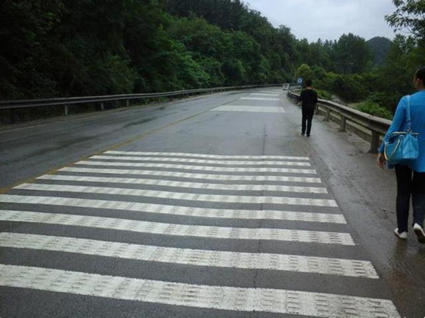四川道路指示牌