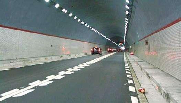 四川道路指示牌