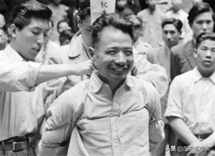 1949�꣬һλ�����顱΢Ц������ֱ��������������ʵ���ݲű��ҿ�