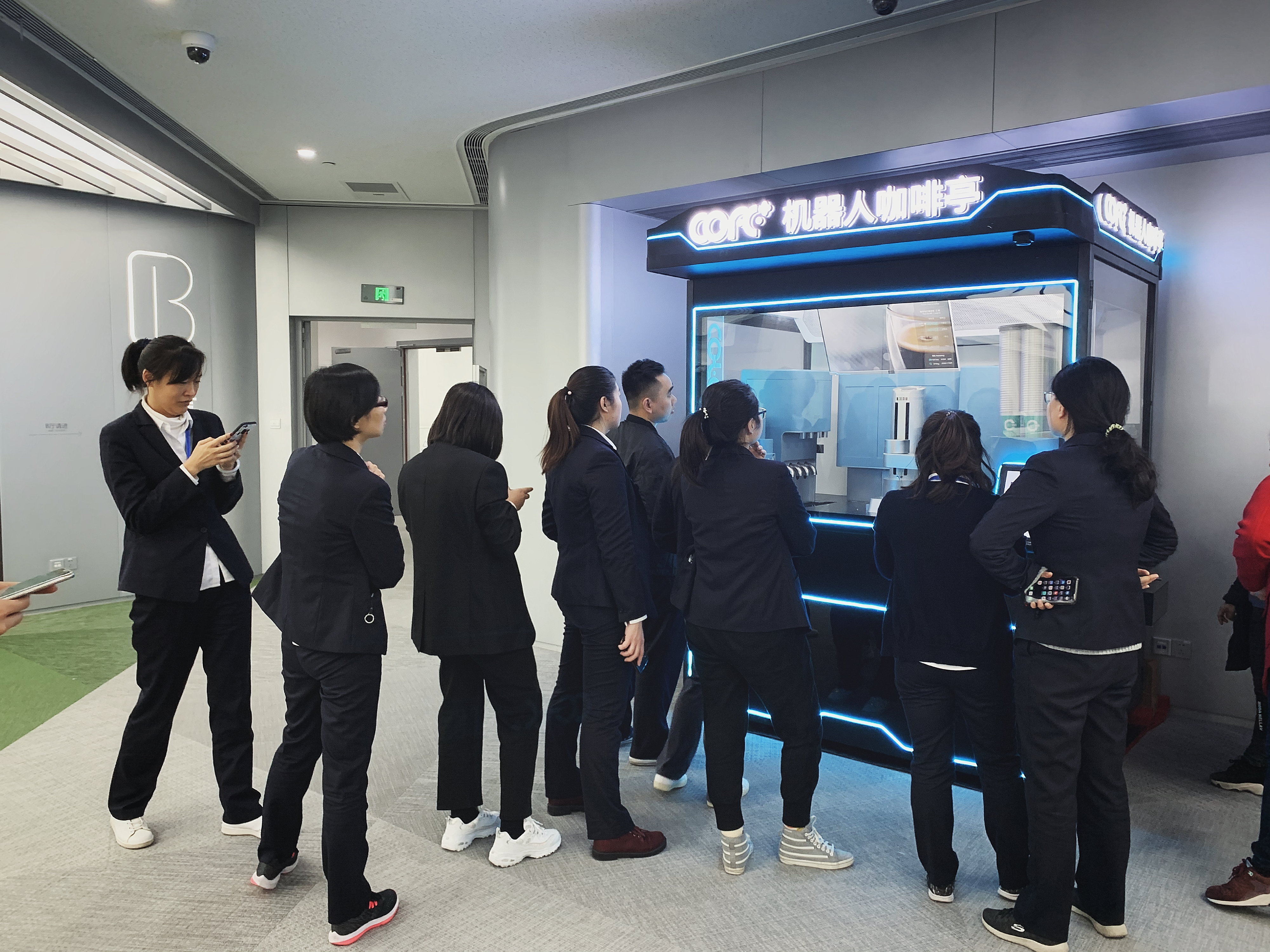 Gospel for Workers, COFE+ 24-hour Robot Coffee Unmanned Coffee Kiosk Appears in Naked Heart Society Gospel for Workers, COFE+ 24-hour Robot Coffee Unmanned Coffee Kiosk Appears in Naked Heart Society