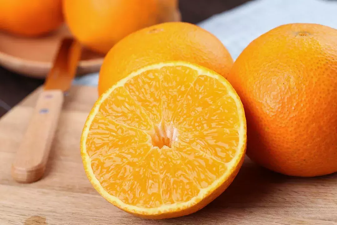 一个橘子5味“药”，但不能和它一起吃，伤肝！赶紧告诉身边的人