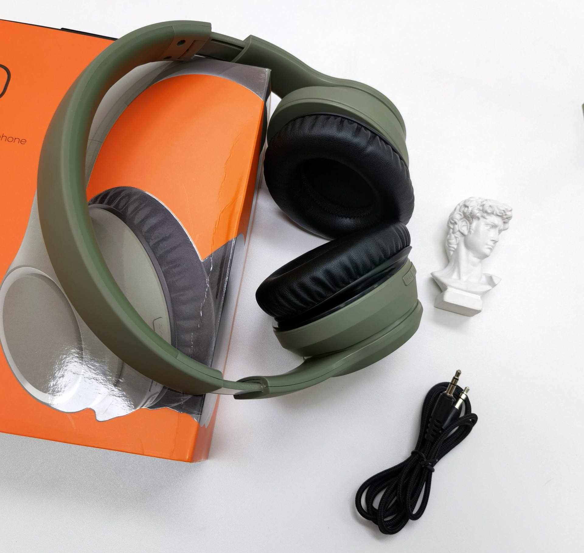 告别喧嚣，静享律动，Unionstar C20头戴式蓝牙耳机